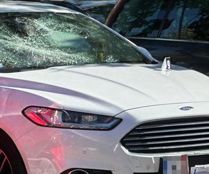 Uszkodzone samochody na Mokotowie