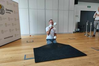 Leszek Domitrz pobił rekord Polski i ustanowił nowy w żonglowaniu stalowymi kulami!