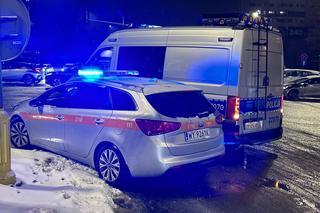 Karetka huknęła w autobus, a później w fotoradar. Dwie osoby w szpitalu, w tym dziecko