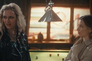 Rodzinka.pl, odcinek 296., Sonia (Helena Englert), Paula (Julia Wieniawa)