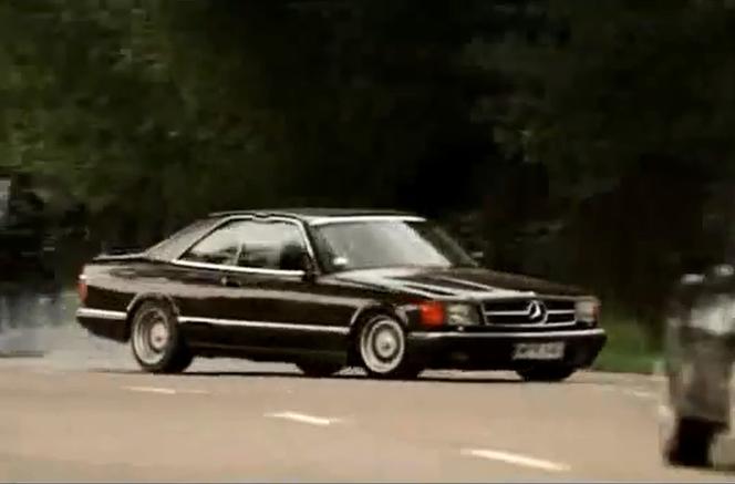Mercedes 500 SEC w filmie "Świadek Koronny"