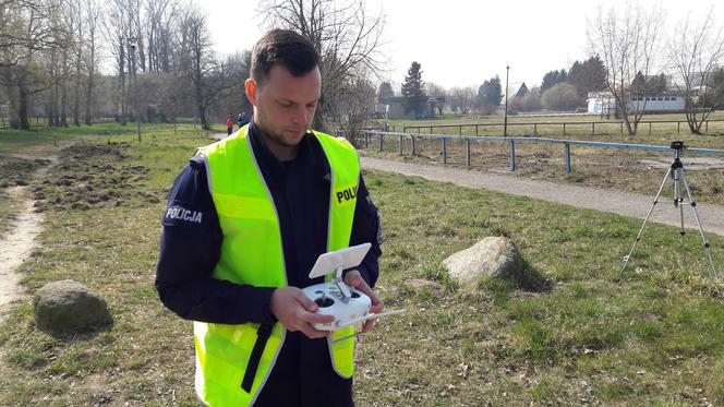 Koronawirus w Koszalinie. Policyjny dron w akcji