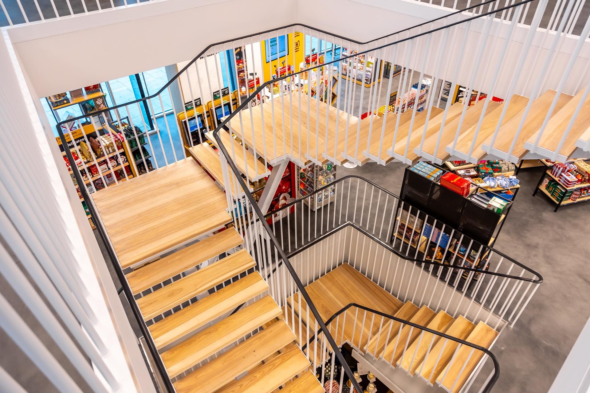 Wnętrza odnowionej "Cepelii" w Warszawie