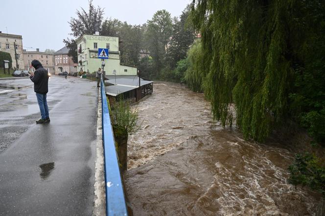 Trwa ewakuacja mieszkańców z Lądka Zdrój