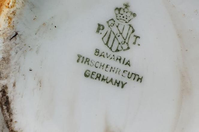 Porcelana znaleziona pod ulicą Sikorskiego