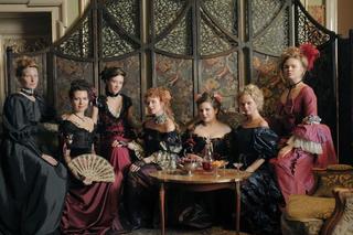 Polowania na ćmy. Aleksandra - Yvette (Sonia Mietielica), Blauth (Karolina Rzepa), Bzowska (Melania Grzesiewicz), Therese (Paula Stępczyńska), 