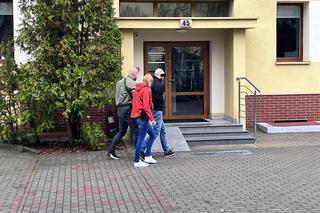 Łukasz M. który zastrzelił 30-latka w Unisławiu doprowadzony do prokuratury w Toruniu