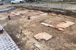 Ruiny Szpitala Generalnego Dzieciątka Jezus znalezione na budowie