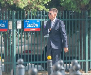 Ryszard Petru na hulajnodze