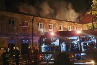Pożar w Lubiążu przy klasztorze. 10 rodzin bez dachu nad głową 