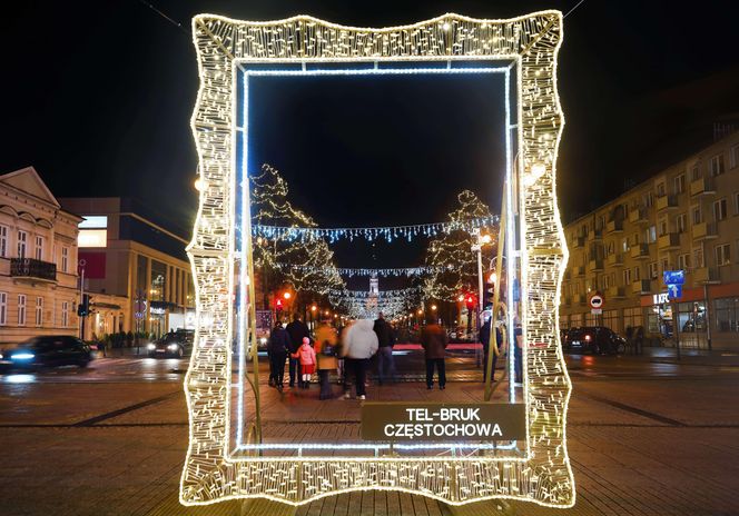 Częstochowa już przygotowana na święta. Iluminacje zapierają dech w piersiach ZDJĘCIA