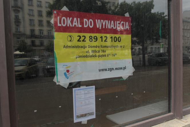 Marszałkowska umiera! Puste lokale na głównej ulicy w Warszawie