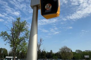 Ulubiony fotoradar warszawskich kierowców ponownie zniszczony. Działał 24 godziny