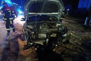 Wypadek w Parszowie. Kierowca rozbił auto i uciekł