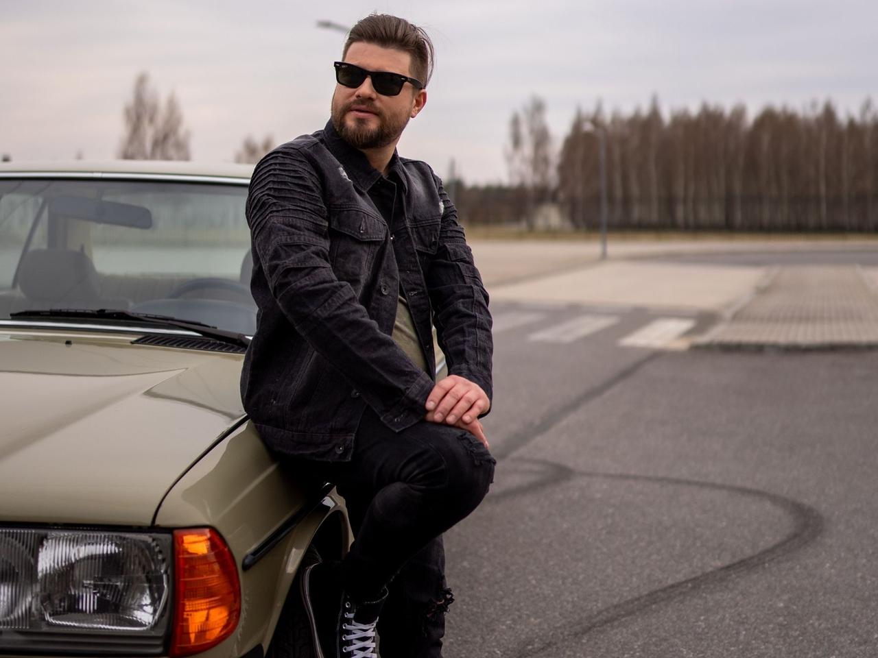 Wakacyjny Marcin Sójka wraca piosenką Jeden raz! Poznajcie przedpremierowo, tylko u nas!