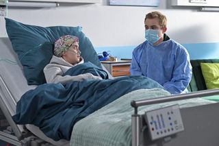 Pierwsza miłość: Angelika nie ma już nadziei na wyzdrowienie. Prosi Filipa i Białego, by odwiedzili ją ostatni raz...