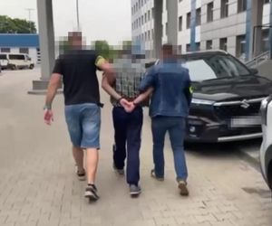 Wielka akcja policji. Złapali m.in. zabójcę. Chował się za szafą