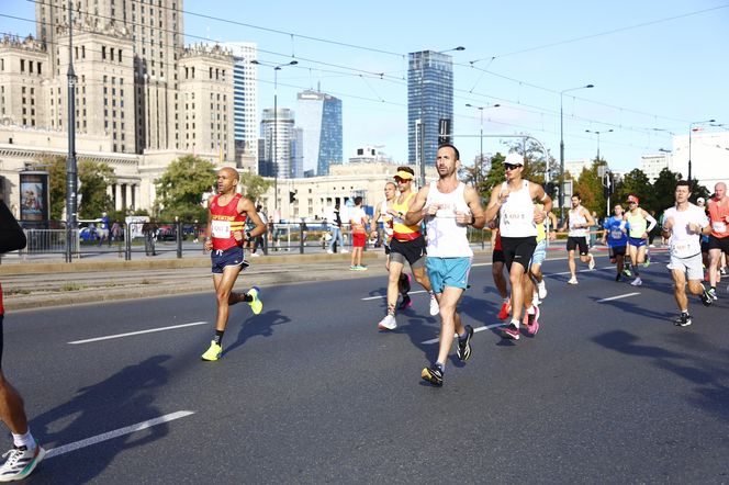 Uczestnicy 46. edycji Nationale-Nederlanden Maratonu Warszawskiego