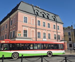 Wybudowany w w połowie XVII wieku zdobi centrum Lublina. Historia Pałacu Parysów