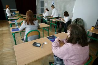 Maturzyści 2026 zaczną wcześniej. CKE pokazała harmonogram