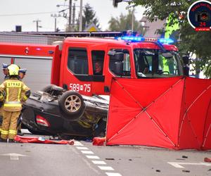 Tragedia w Piastowie. Dachowała samochodem, nie żyje