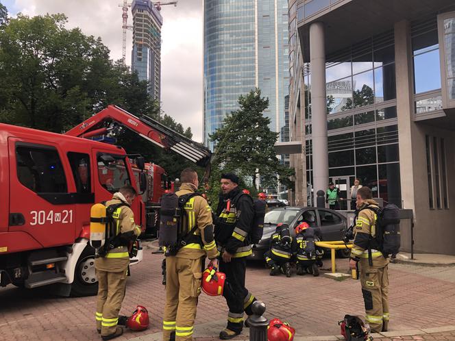 Ćwiczenia strażaków, strażników i policji w Warszawie