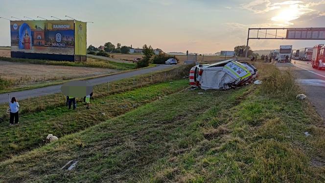 Wypadek na A4 pod Krapkowicami. Osiem osób rannych po zderzeniu autobusa i busa [ZDJĘCIA]