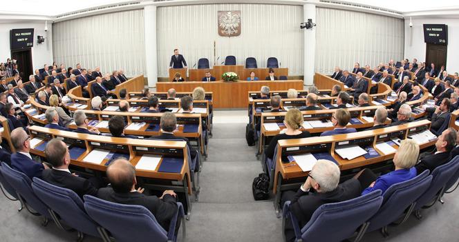WYBORY 2019. Senator z Bełchatowa deklasuje politycznych przeciwników. Ile głosów zdobył?