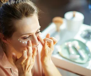 Ten trend z Tik Toka bardzo lubią dermatolodzy. Czym jest skin cycling?