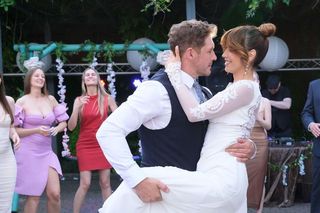 M jak miłość odc. 1890. Kama (Michalina Sosna), Marcin (Mikołaj Roznerski)