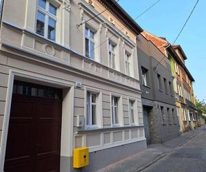 Estetyczne zmiany na Okolu: elewacje, chodniki i most