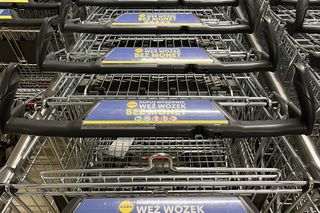 Wózki bez monet w Lidlu