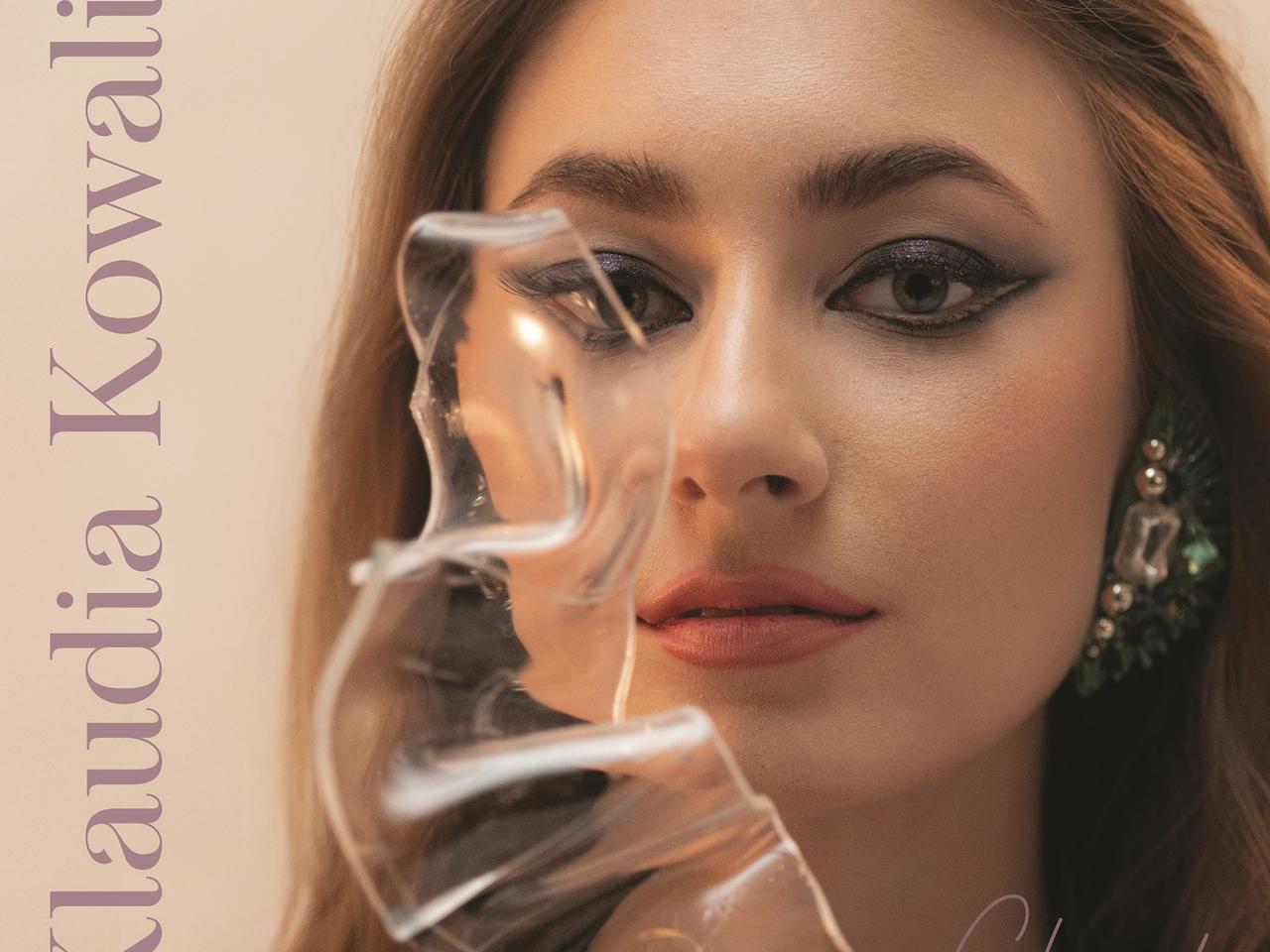 Klaudia Kowalik i przepełniona refleksji piosenka Chodź. Ten utwór dodaje energii [PREMIERA]