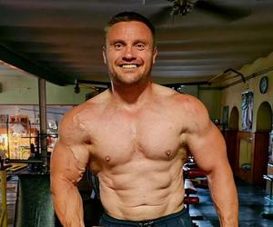 Krzysztof Radzikowski z Googlebox schudł ponad 30 kg. Imponujące rezultaty metamorfozy
