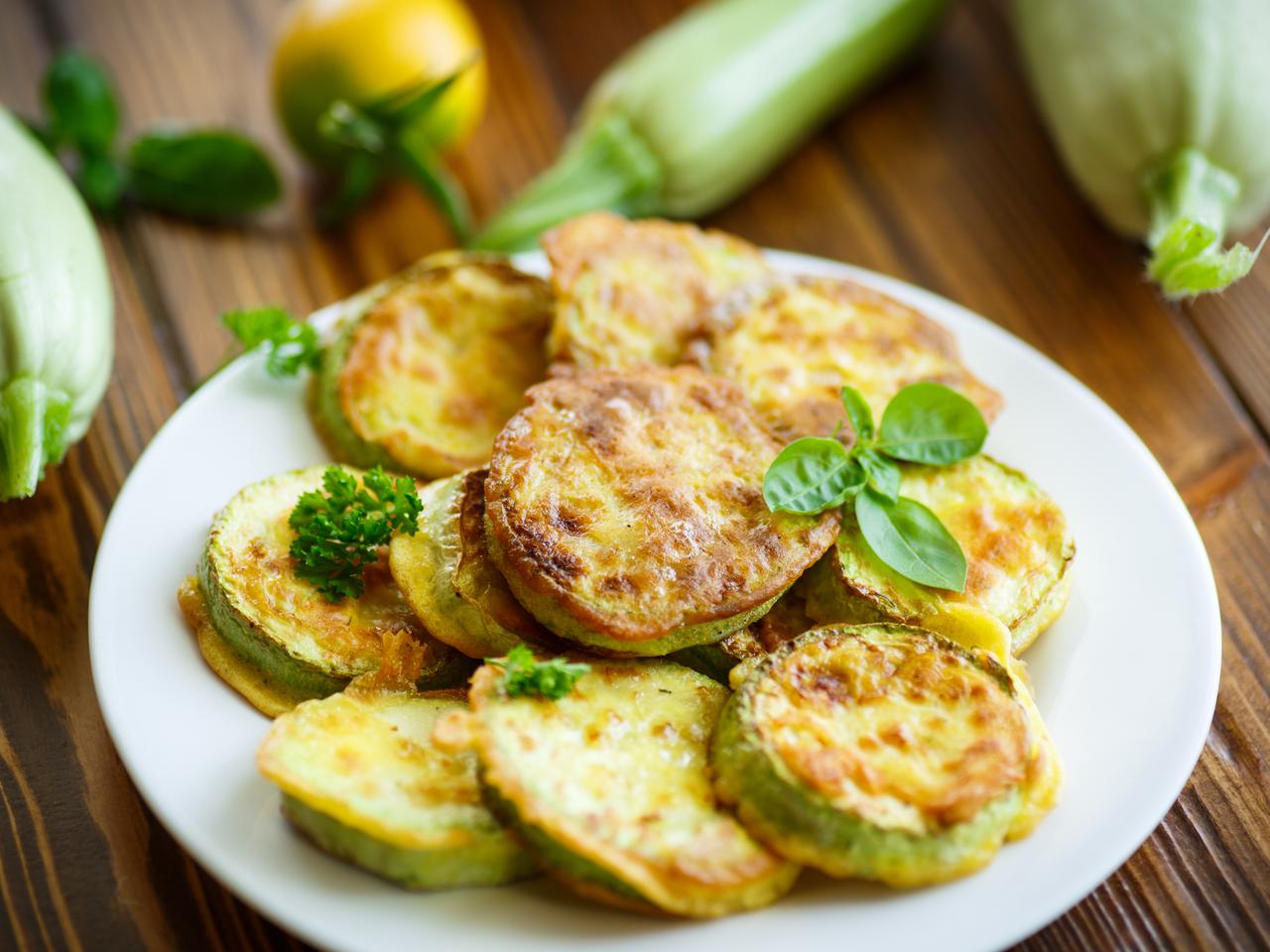 Kabaczki smażone w cieście majonezowym: chrupiące i pyszne