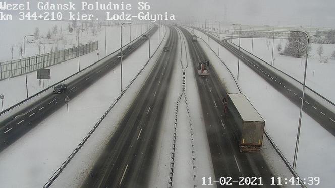 Śnieżyca w Trójmieście w czwartek 11.02.2021. Na drogach ślisko