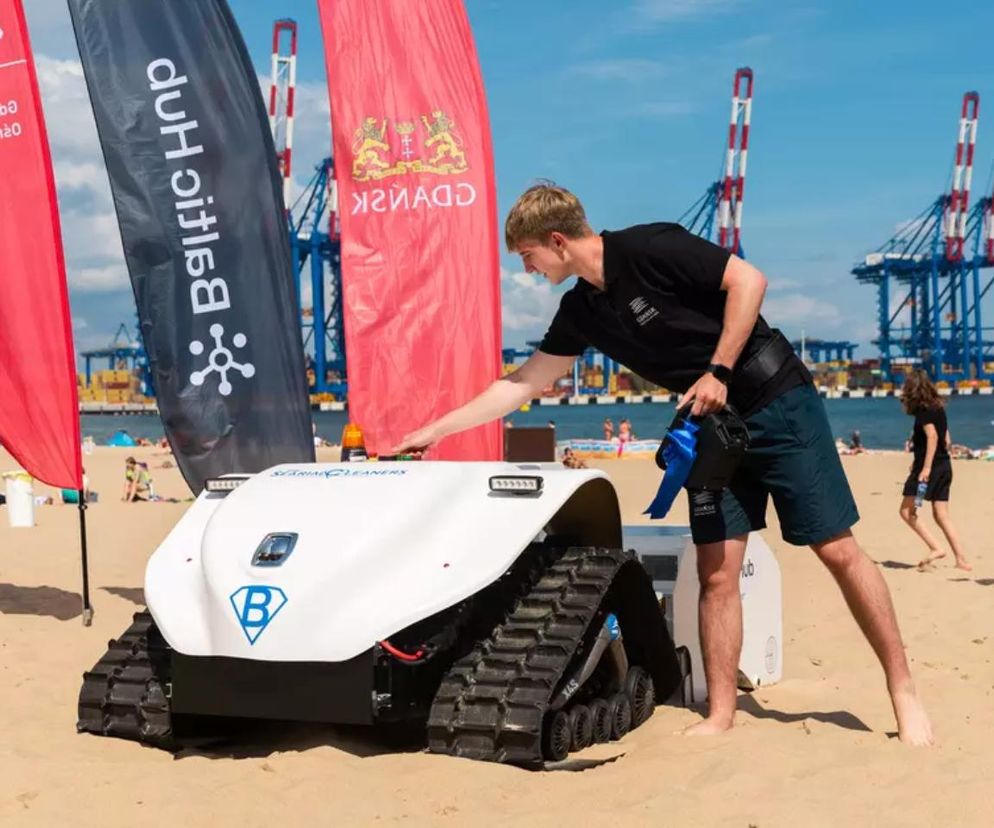 Turyści w szoku! Po gdańskich plażach jeździ robot. To pierwszy taki przypadek w Polsce
