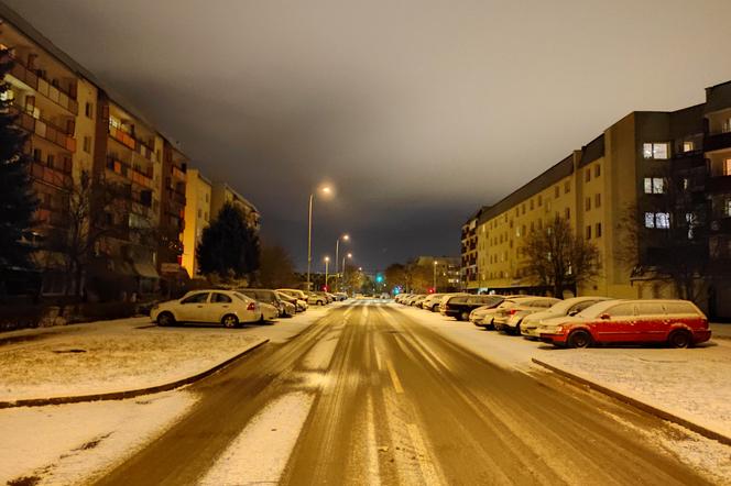Atak zimy na Podlasiu. Na drogach jest bardzo ślisko