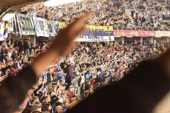 PRES Grupa Deweloperska Toruń - Betard Sparta Wrocław, zdjęcia kibiców i zawodników z Motoareny