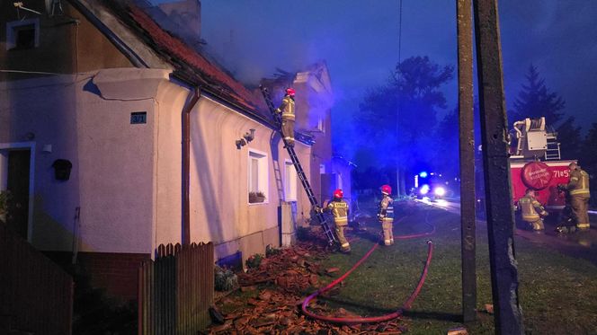 Pożar domu we wsi Winda. Nie żyją dwie osoby