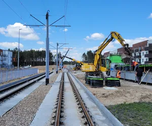 Budowa nowej linii tramwajowej na JAR. Jak przebiegają prace? Sprawdziliśmy!