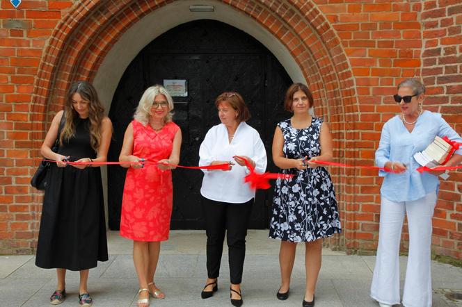 Podczas uroczystości otwarcia biblioteki obecna była prezydent miasta Krystyna Danilecka-Wojewódzka oraz jej zastępca Marta Makuch