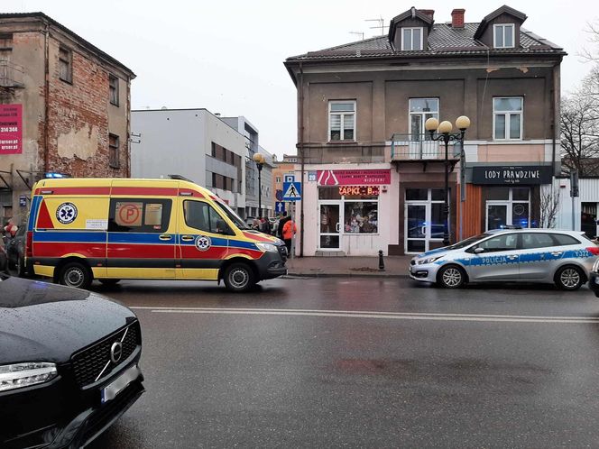 Stłuczka i potrącenie pieszego w centrum Siedlec