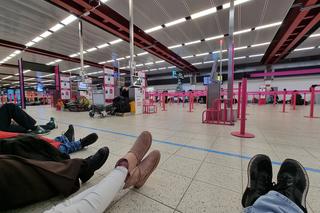 Pasażerowie WizzAir do Katowic utknęli na lotnisku w Luton
