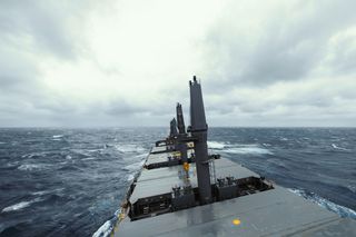 Rosyjski Amur na Bałtyku. Okręt znany z ataków na Ukrainę zmienia akwen