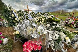 BMW roztrzaskało się na drzewie. 22-latka nie żyje