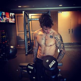 Justin Bieber bez koszulki #2