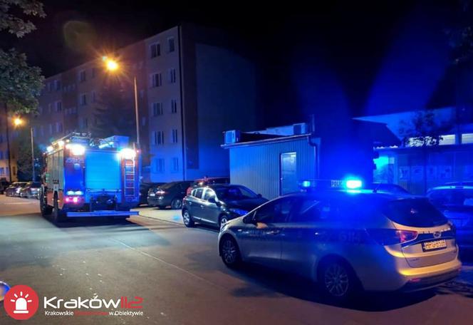 Pożar samochodu na os. Albertyńskim w Krakowie