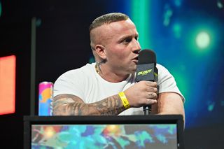 Denis Załęcki usłyszał pod swoim adresem poważne groźby. Alan Kwieciński chce zakończyć mu karierę. Wielka zapowiedź