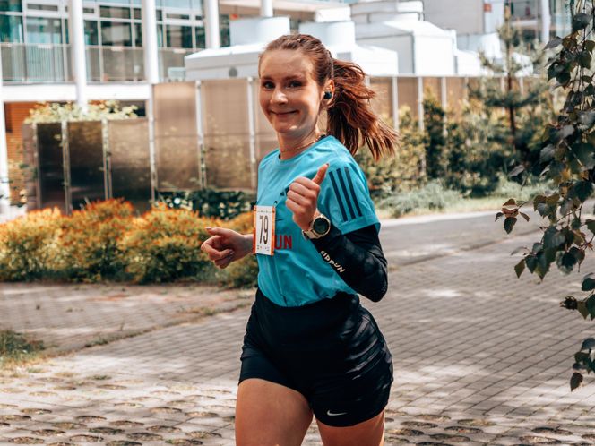 Sportowe emocje w Chorzowie. 150 biegaczy wystartowało w 6. edycji Chorzowskiej Dychy